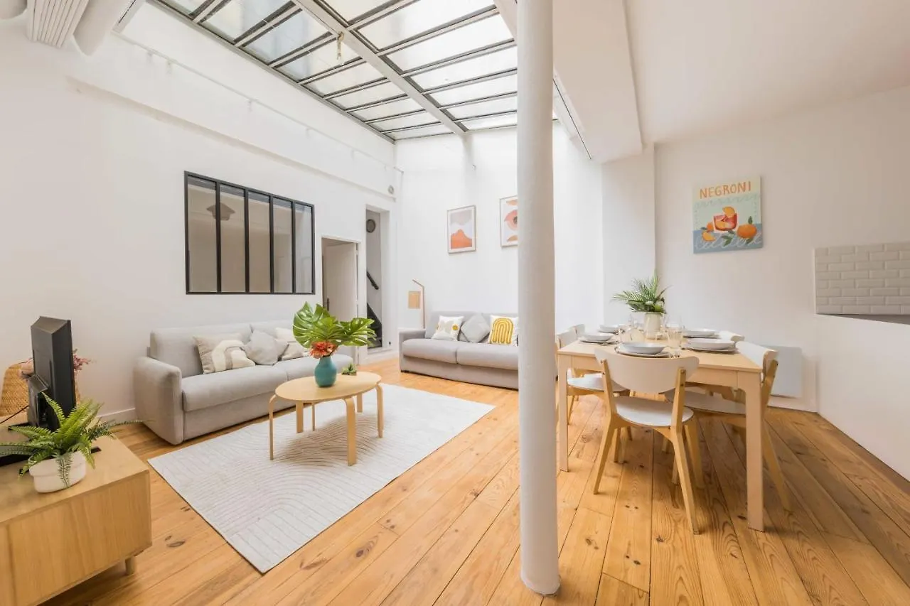 Charming Apartment With Mezzanine Paris 0*,