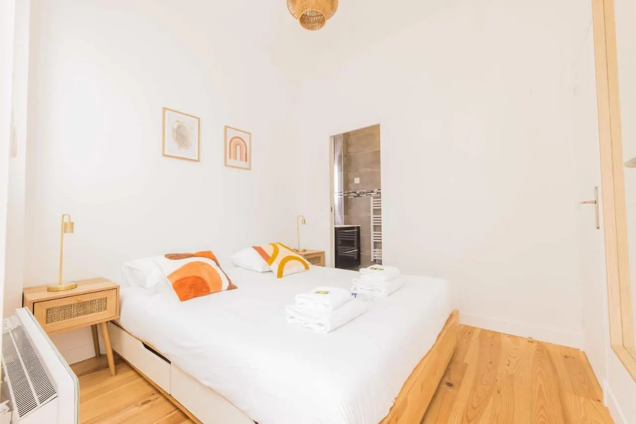 Charming Apartment With Mezzanine Paris 0*,