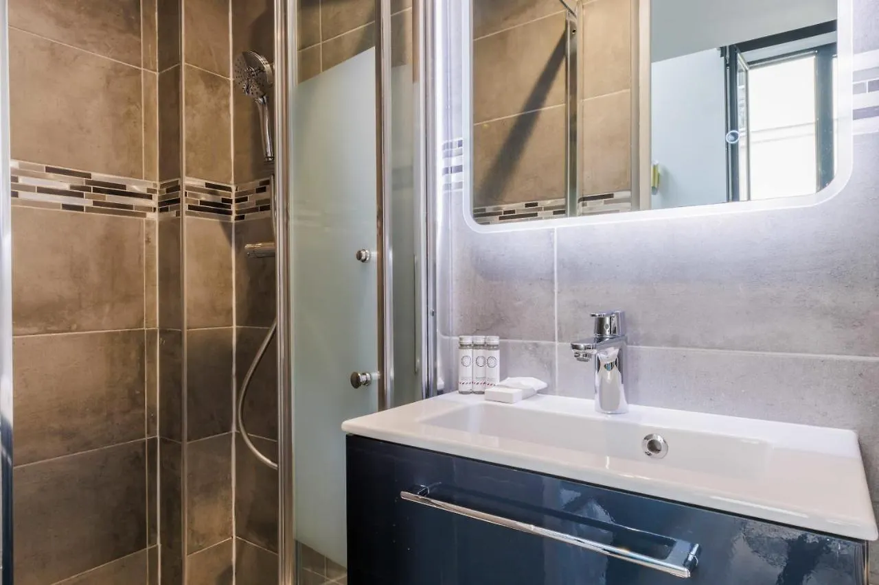 Charming Apartment With Mezzanine Paris
